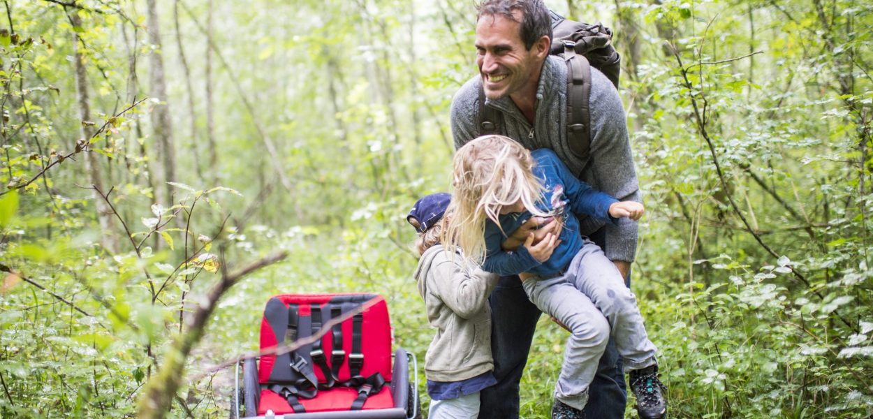 Leute vergnuegen sich beim Outdoor Sport, am Freitag, 14. August 2015 im Kloental.